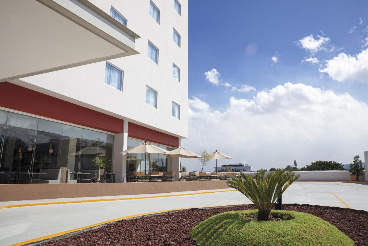 ספופן Fiesta Inn Guadalajara Periferico Poniente מראה חיצוני תמונה
