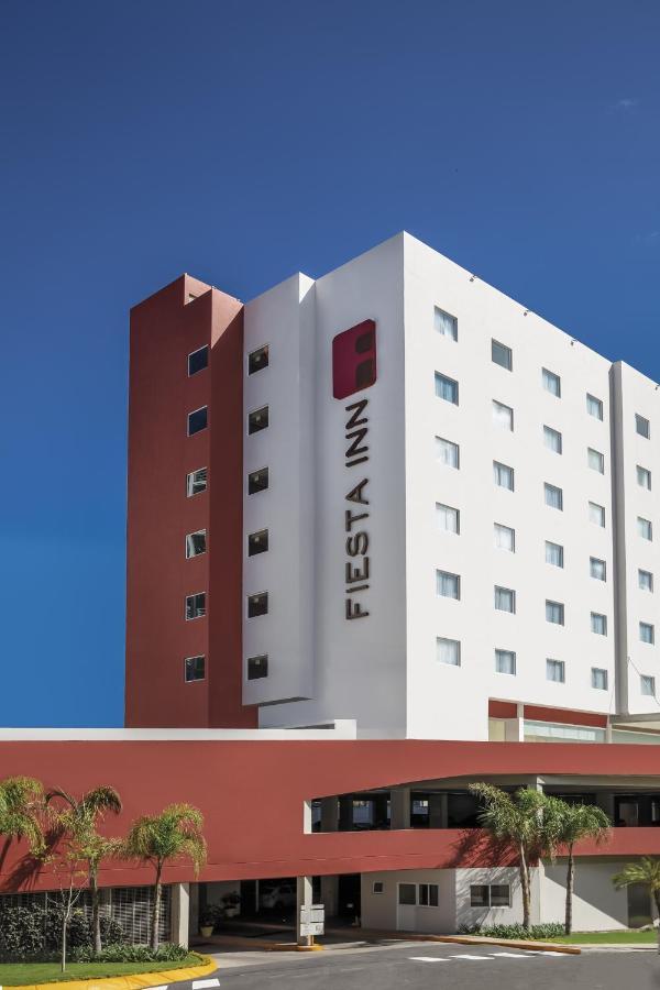 ספופן Fiesta Inn Guadalajara Periferico Poniente מראה חיצוני תמונה